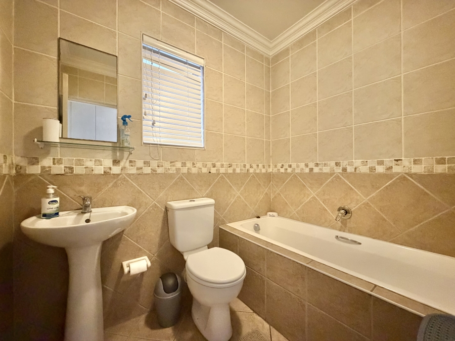 2 Bedroom Property for Sale in Jeffreys Bay Central Eastern Cape